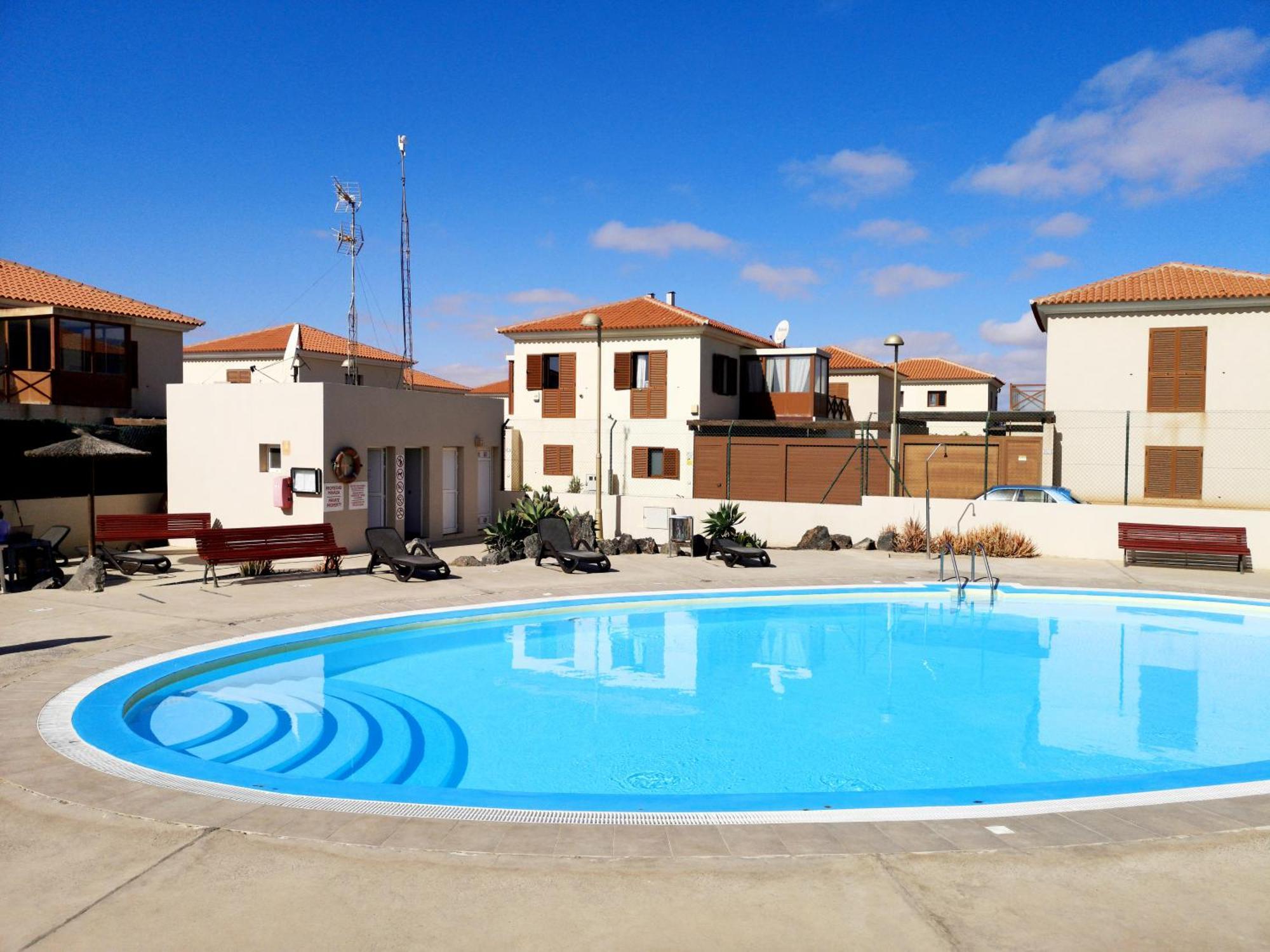 Casa Silencio, Villa With Terrace, Garden And Large Pool Area Corralejo Exterior photo
